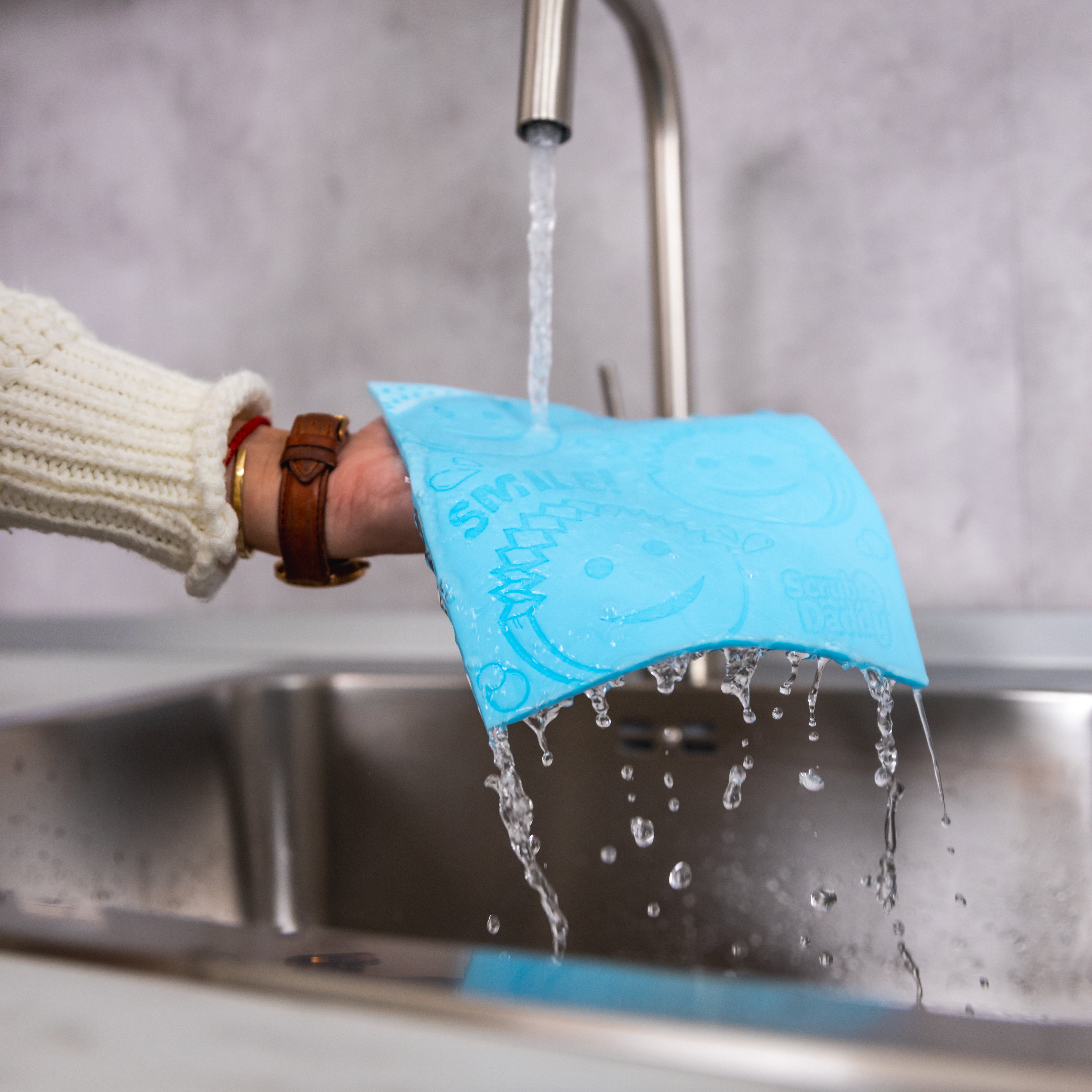 Scrub Daddy Damp Duster utěrka na prach modrá 1 ks bez chemie