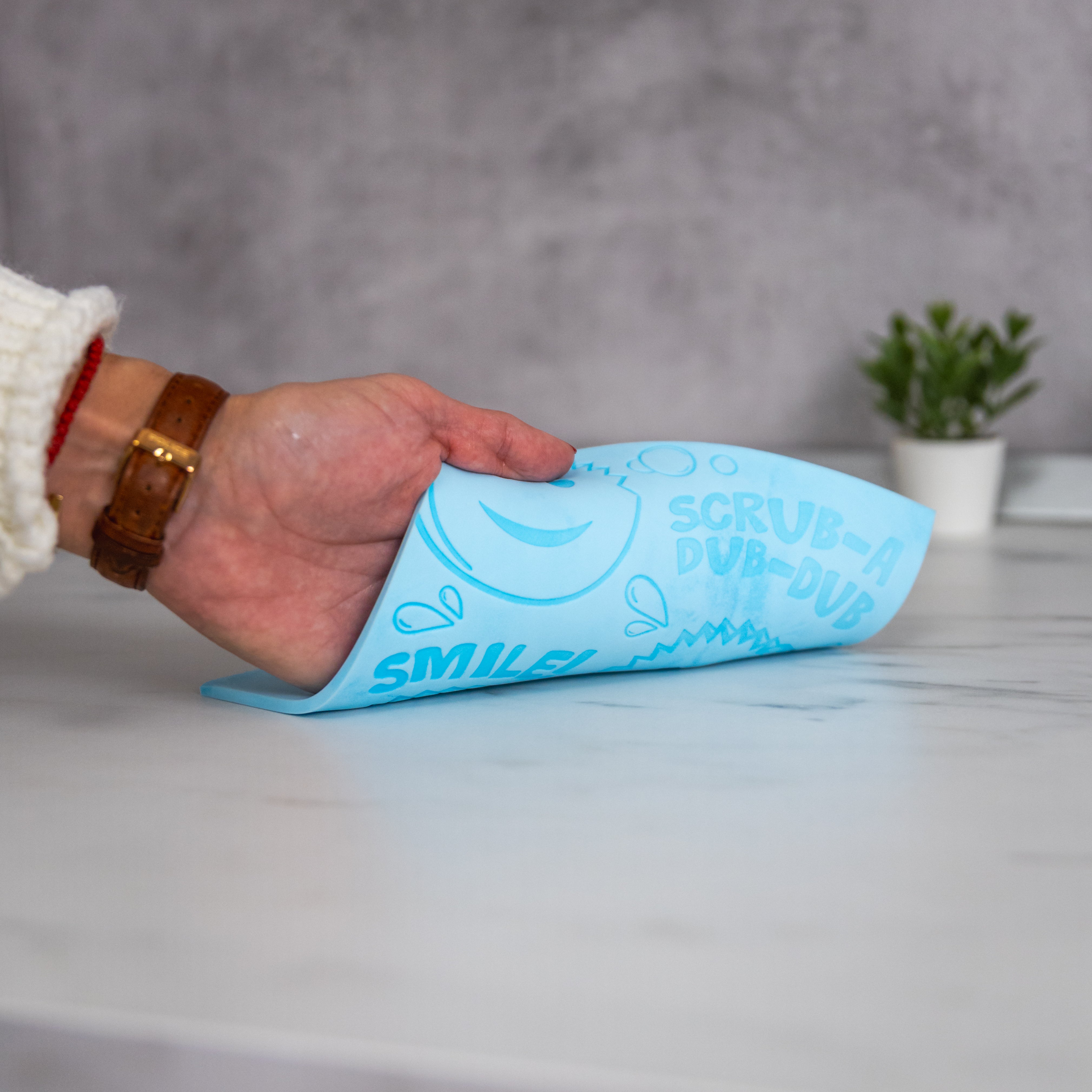 Scrub Daddy Damp Duster utěrka na prach modrá 1 ks bez chemie